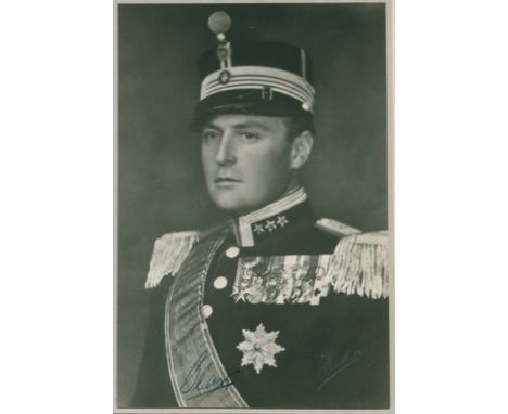 OLAV V: (1903-1991) King of Norway 1957-91. Vintage signed 7.5 x 11 photograph, a formal study of the King in a head and shou