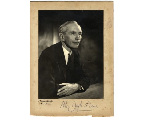 BRITISH PRIME MINISTERS: Selection of signed 6.5 x 9.5 photographs and slightly smaller (some vintage) by various British Pri