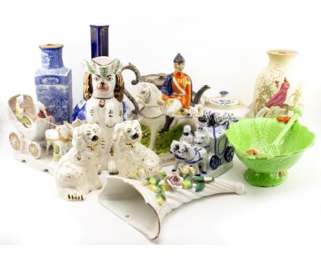 A QUANTITY OF 20TH CENTURY CERAMICS to include a Charlotte Reid teapot, Staffordshire spaniels, cabbage and lettuce leaf serv