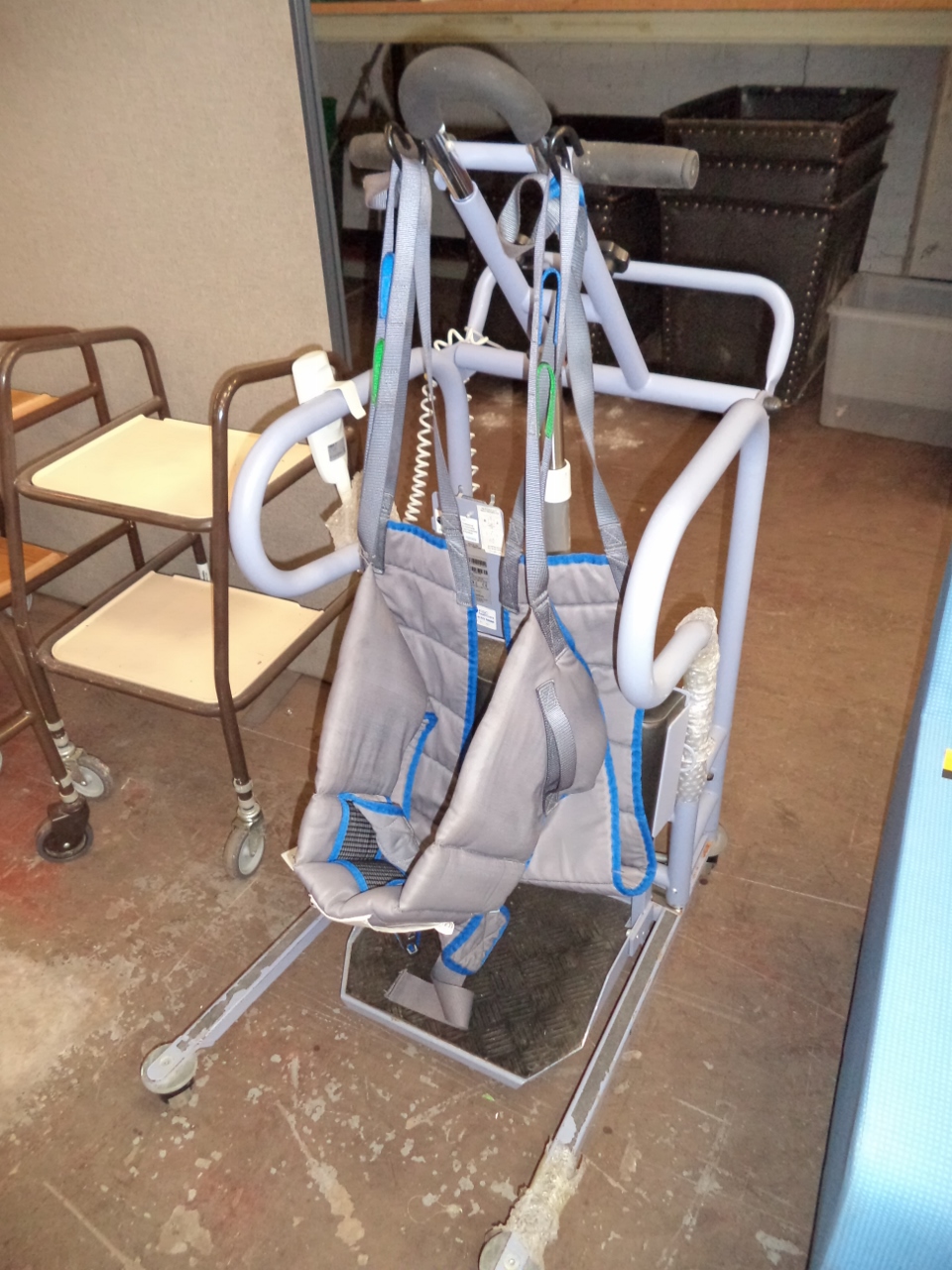 Handicare Mini Lift 125 electric mobile standing aid system. NB