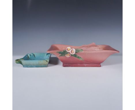 Two-piece Roseville Pottery lot featuring a rectangular planter or window box in the Mock Orange pattern, produced around 195