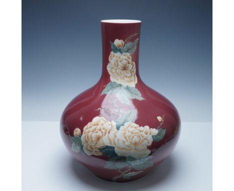 A breathtaking Lladro Floral Vase (model 01001191), part of a limited edition series, exquisitely hand-painted with intricate