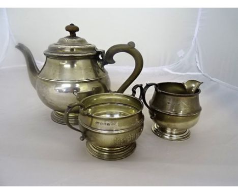 A silver three-piece tea service (Birmingham)