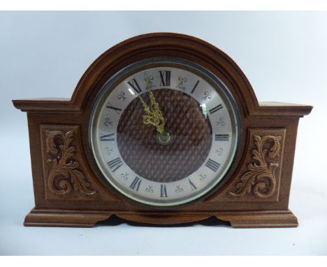 A Small Mantle Clock with Battery Movement, 22cm Wide