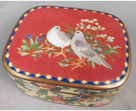 Cloisonné Dose Japan. Alt. 2 Tauben.4 cm x 7,5 cm x 6 cm. Handarbeit. Zellenschmelz oder Zellenemail. Versand kann organisier