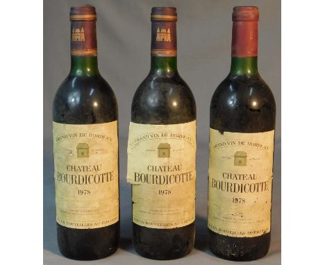 1978 Château Bourdicotte. Bordeaux AC.3 ganze Flaschen Rotwein Frankreich. Versand kann organisiert werden.3 whole bottles of