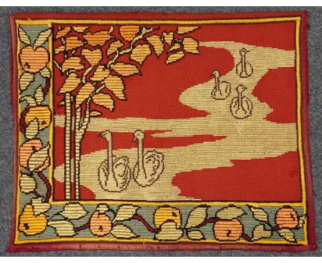 Otto ECKMANN (1865 - 1902) Umkreis. 5 Schwäne.50 cm x 62 cm. Gewebter Behang. Wolle auf Wolle. Jugendstil, spätes 19. Jahrhun
