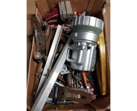 BOX OF TOOLS INCLUDING MINI VICE AND STANLEY PLANES ETC