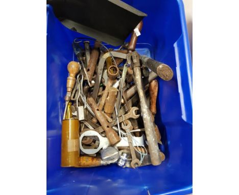 BOX OF VINTAGE HAND TOOLS