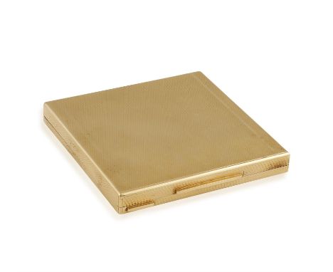 A GOLD POWDER BOX WITH MIRROR, CIRCA 1960, in 18K gold, Italian assay mark, 6.7x6.7x0.8cm, total gross weight approx. 113.5g,
