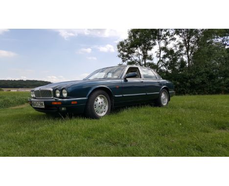 Jaguar XJ6Sovereign 4litre Very Low Miles 1994 - Only now available due to bereavement is this very nice JaguarSovereign with