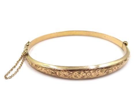 9ct gold hinged bangle, engraved decoration, Birmingham 1923 Condition Report Approx 6.2gm