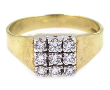 9ct gold cubic zirconia square dress ring Condition Report Approx 4.4gm, size W-X