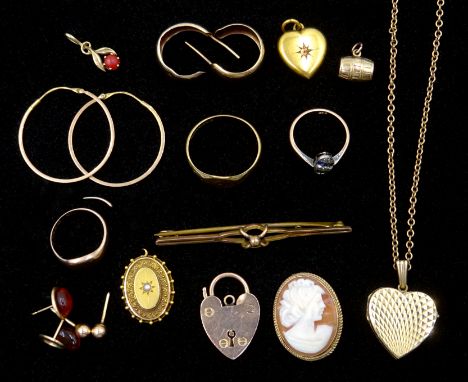 Gold heart pendant necklace, childs signet ring, pairs of earrings, cameo brooch etc all hallmarked, stamped 9ct or 375 and t