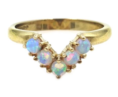 9ct gold opal wishbone ring, hallmarked Condition Report Approx 2.9gm, size N