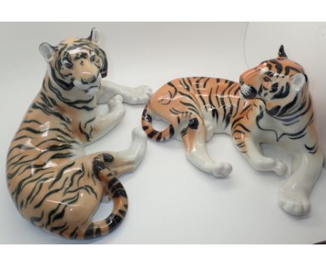 Pair of Lomonosov ceramic tigers made in the USSR L: 30 cm