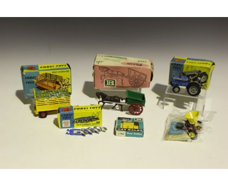 A collection of various Britains plastic figures and accessories, including farm, garden, soldiers, Native Americans and Unio