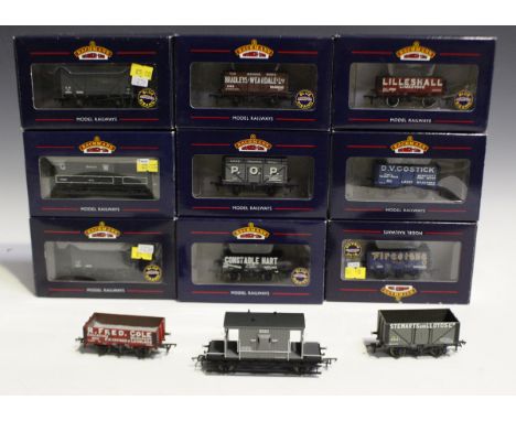 Seventeen items of Bachmann Branch-Line gauge OO goods rolling stock, including a No. 37-727 12-ton ventilated van, a No. 37-