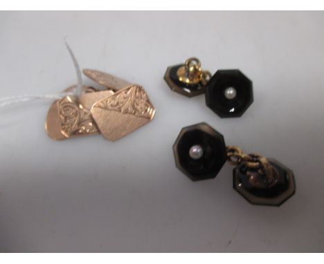 A pair of octagonal agate and pearl cufflinks together with a pair of 9ct cufflinks (5.2g) (2)  