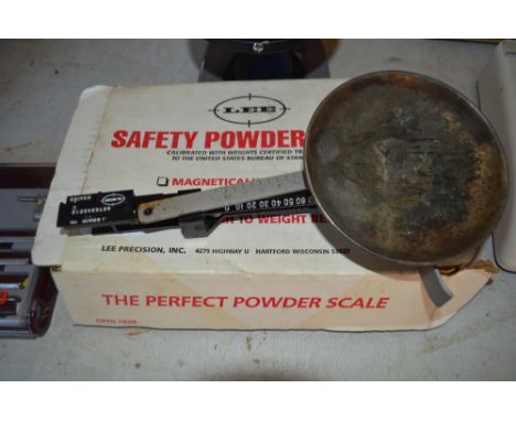 A powder scale 
