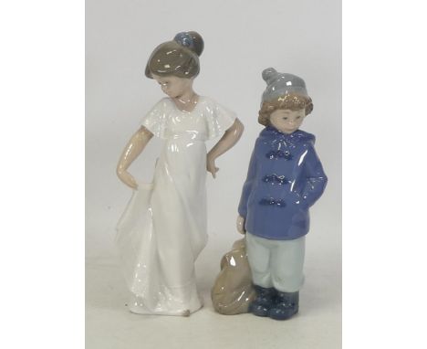 Two boxed Nao figures How Pretty and travelling boy (2)