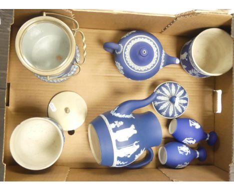 A collection of Wedgwood dip blue to include 2 small platers, teapot, coffee pot, bud vases and biscuit barrel. (1 tray)