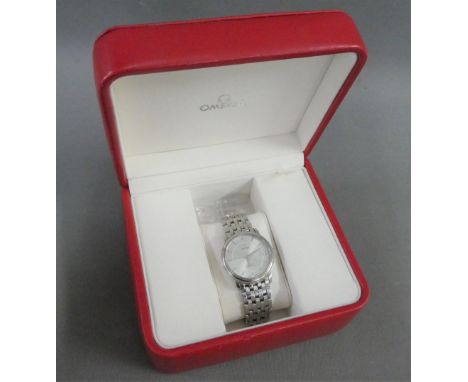 Gents Omega Chronometer stainless steel wristwatch, the silvered dial with hour batons and date aperture, on bracelet strap, 