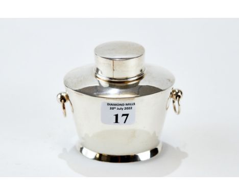 A LATE VICTORIAN OVAL SILVER TEA CADDY AND COVER with ring side handles, maker: HW.LTD, Birmingham 1899, approx 103 grams. £6