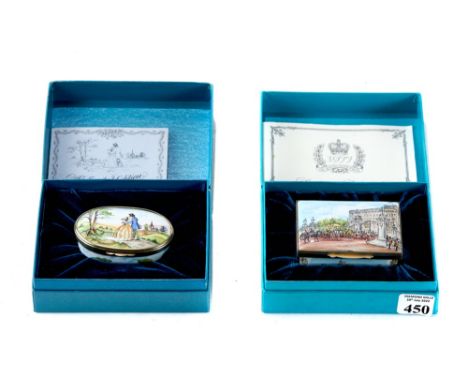 A RECTANGULAR HALCYON DAYS ENAMEL TRINKET BOX depicting the state coach entering Buckingham Palace grounds, 3" x 2 and nine o