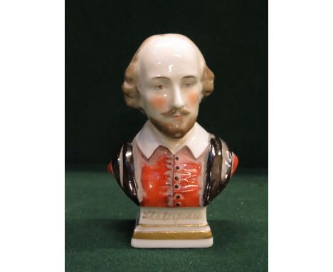 SMALL HANDPAINTED AND GILDED CERAMIC BUST OF SHAKESPEARE, APPROXIMATELY 10cm HIGH 