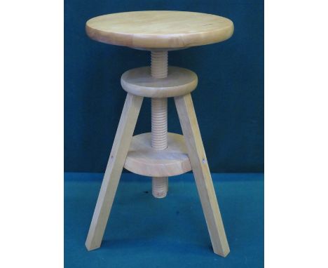 MODERN STYLISH TRIPOD REVOLVING STOOL 