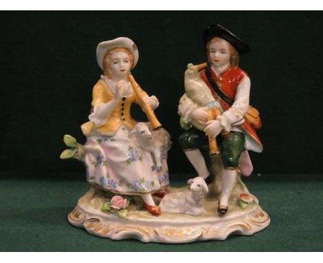 SITZENDORF HANDPAINTED AND GILDED CERAMIC FIGURE GROUP, APPROXIMATELY 12cm HIGH 