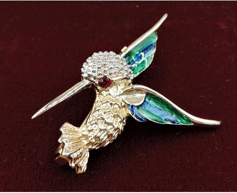 Vintage Crystal and Enamel Humming Bird Brooch. Lovely little circa 1980's gold plated crystal and enamel humming bird brooch