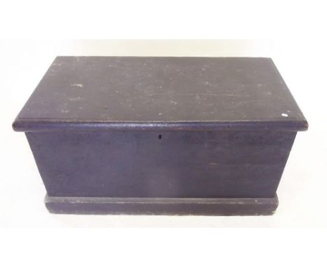 A Victorian pine blanket box/trunk