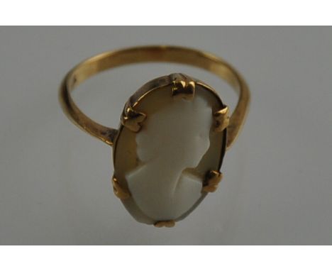 A vintage 9ct shell cameo ring 