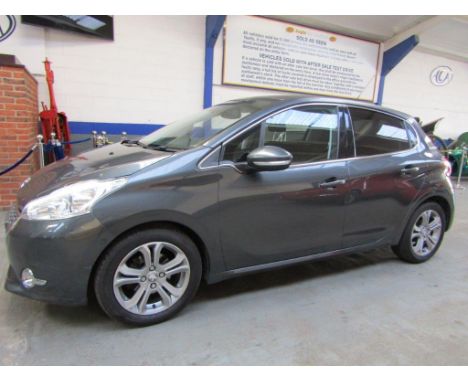 Make &amp; Model: Peugeot 208 AllureDate of Reg: WN13 BRVColour: Greycc: 1200MoT: 31-01-2022Fuel Type: PETROLMileage: 58kTran