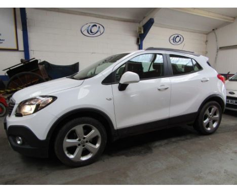 Make &amp; Model: Vauxhall Mokka Exclusive CDTIDate of Reg: FY16 TYCColour: Whitecc: 1598MoT: 26-08-2022Fuel Type: DIESELMile