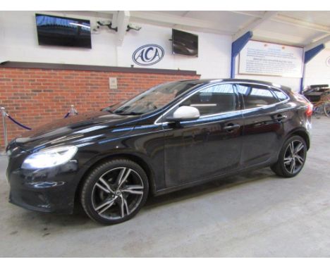 Make &amp; Model: Volvo V40 R-Design Pro D2Date of Reg: GM16 KGAColour: Blackcc: 1969MoT: 18-10-2022Fuel Type: DIESELMileage: