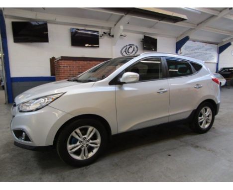 Make &amp; Model: Hyundai iX35 Premium 2WD CRDiDate of Reg: EF61 XMHColour: Silvercc: 1685MoT: 01-01-2022Fuel Type: DIESELMil