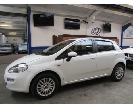 Make &amp; Model: Fiat Punto PopDate of Reg: YS14 STZColour: Whitecc: 1242MoT: 26-11-2021Fuel Type: PETROLMileage: 62KTransmi