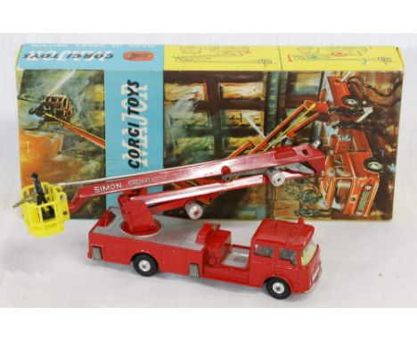 Corgi Toys Major Pack 1127 Bedford fire engine Simon Snorkel boxed.