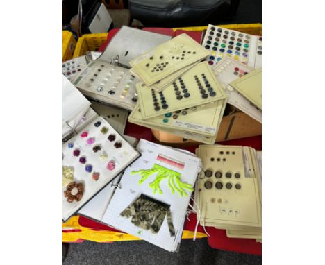 Large selection of assorted vintage and later sample buttons etc 