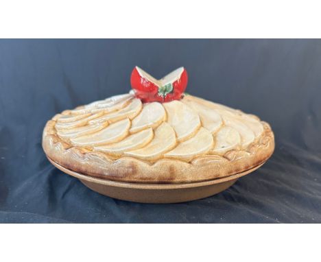 Hand painted ceramic apple pie dish, chip to top, diameter 10.5 inches