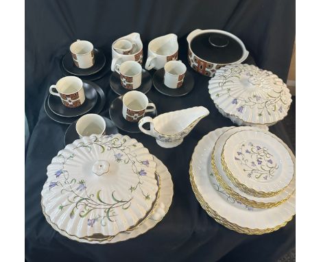 Part studio meaking tea service and a spode tureen, plates, saucers etc 