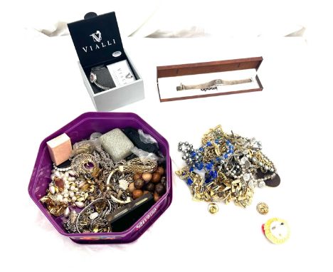 Selection of vintage and later costume jewellery includes silver chain etc 