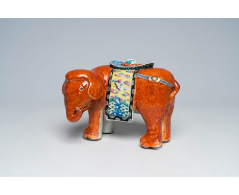 Full title: A Chinese famille rose model of an elephant, 19th C.Description:H 18 cm The absence of a condition report does no