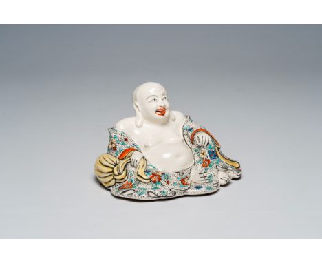 Full title: A French chinoiserie porcelain Buddha, Samson after a Chantilly model, 19th C.Description:H 7,8 cm The absence of