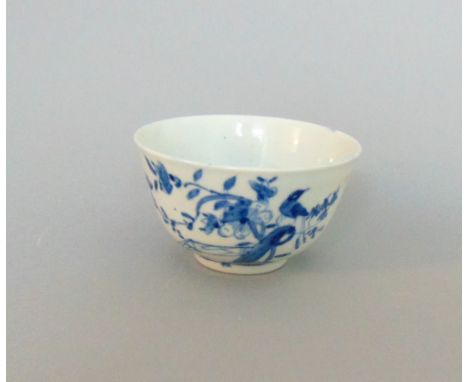 A Worcester blue and white tea bowl, circa 1765, blue workman's mark, 7.3cm diameter, 4.5cm highProvenance: The Roy Pinson Co