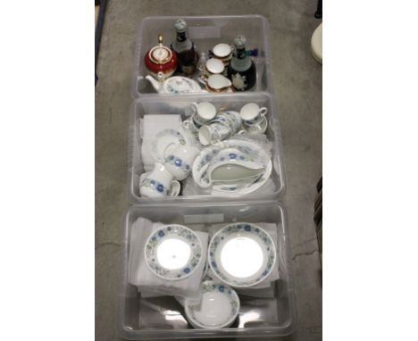 Wedgwood ' Clementine ' Tea Service comprising Tea Pot, Six Coffee Cups and Six Saucers, Six Tea Cups and Six Saucers, Six Di