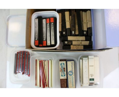 Large quantity of pencil leads to include Koh-i-noor leads, Faber-Castell vintage leads, Mars Lumograph Staedtler leads etc
